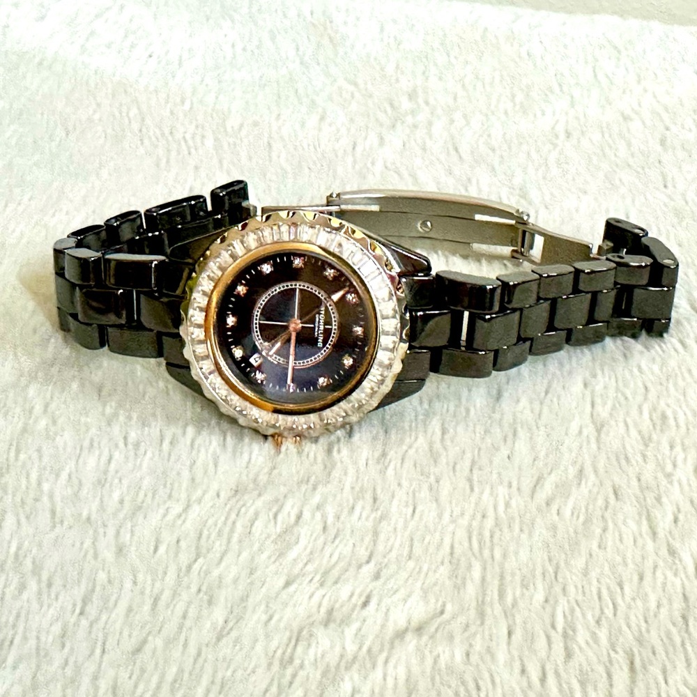 Women’s STUHRLING Original Sapphire Water Resistant Watch